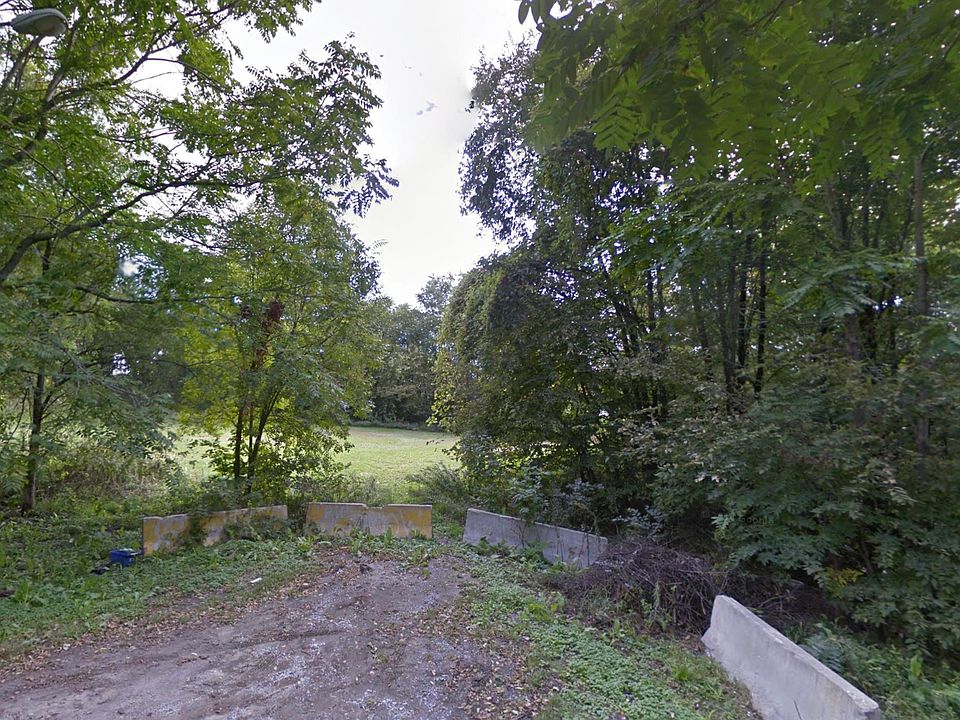 2nd image of 1408 Elm St