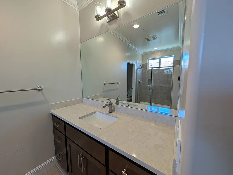 135 Bundeson Cir — Photo 14