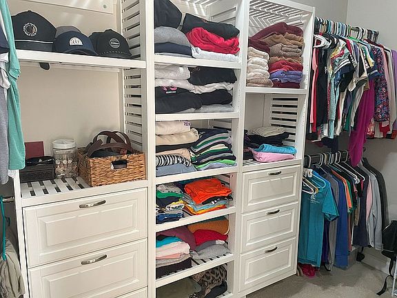 Walk-in Closet