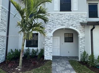 Pine Isles, Homestead, FL 33033