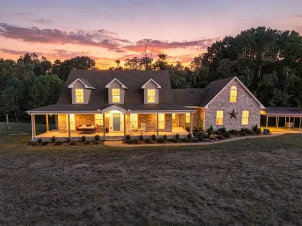 389 Ben Albert Rd, Cottontown, TN 37048