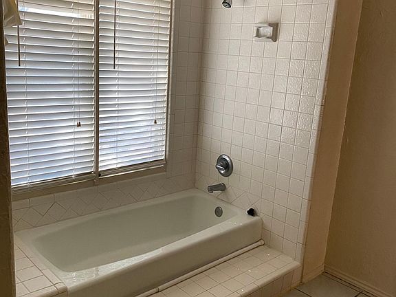 3rd image of 4504 Norwood Ave