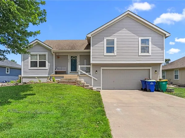 920 Pumpkin Ridge St, Gardner, KS 66030