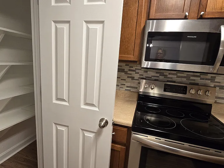 313 Westcliff Ctr — Photo 16