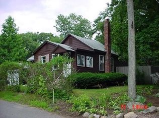 3 Myrtle Rd, East Hampton, CT 06424