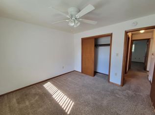1427 Starview Dr, Cedar Falls, IA 50613