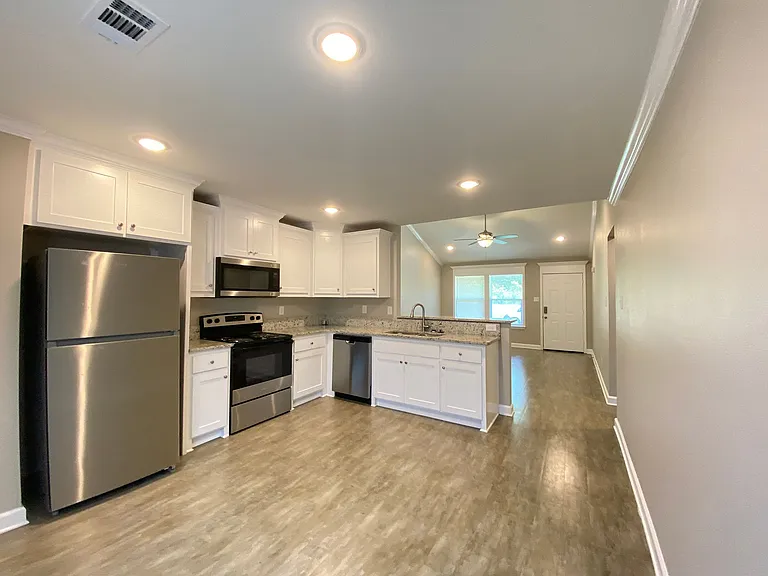 103 Redbud Ct — Photo 4