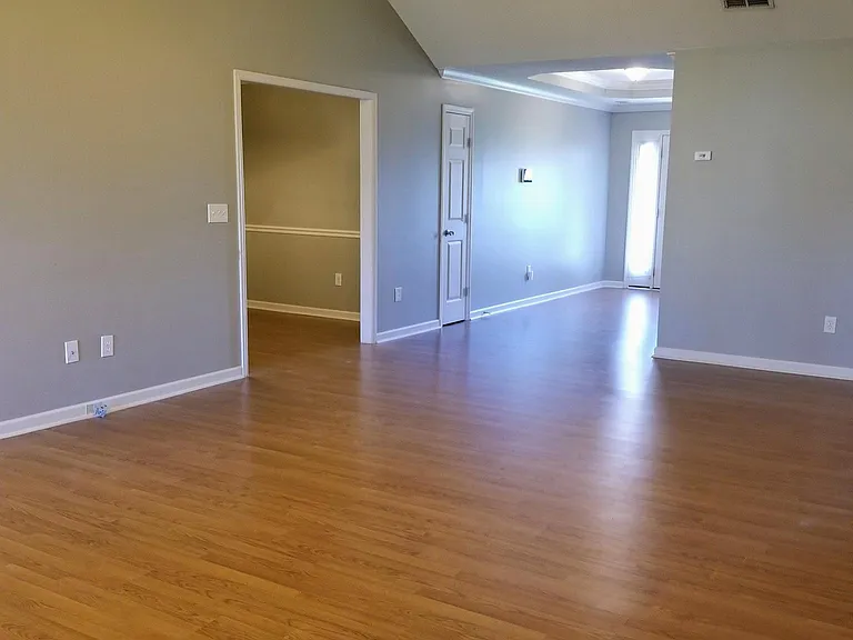 111 Nathan Dr — Photo 29