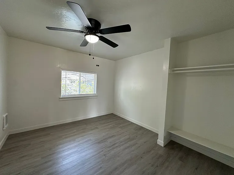 951 N Redwood Rd — Photo 19