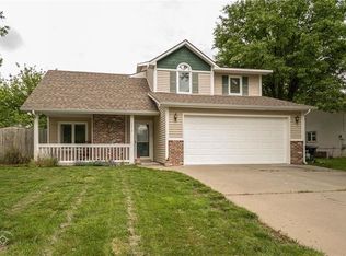 1315 S Pine St, Ottawa, KS 66067