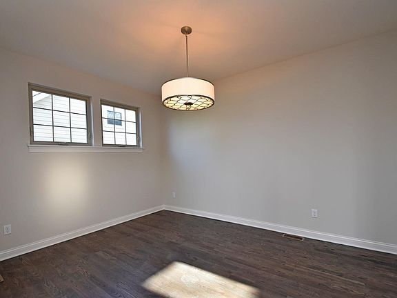 4th image of 7905 Sanoma Dr
