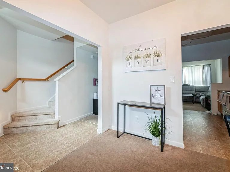 636 Wye Oak Dr — Photo 1