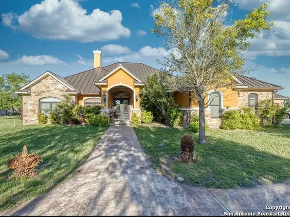 122 Pvt Rd 3850 Pav, Utopia, TX 78884