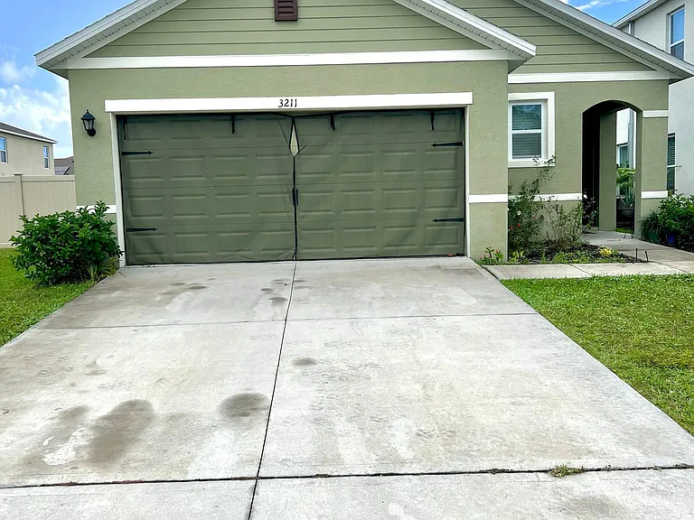 3211 Surfbird St — Photo 2
