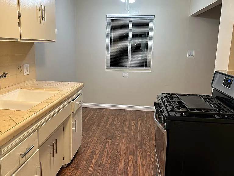 236 E Olive Ave #I — Photo 4