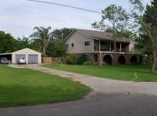 2705 Lake Rd, La Marque, TX 77568