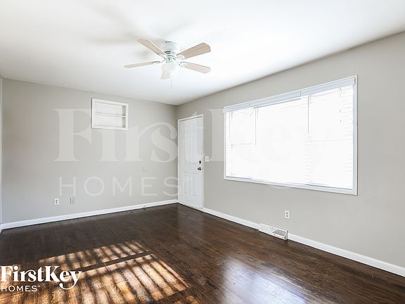 4th image of 5128 N Palmer Ave
