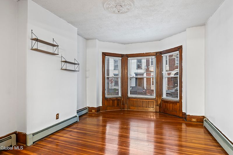3rd image of 327 4th Street