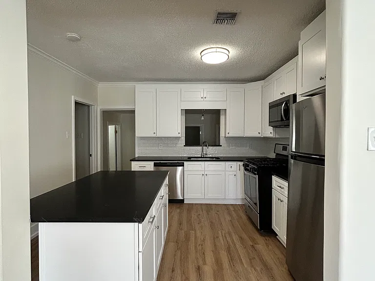 524 Cedar Crest Ct — Photo 6