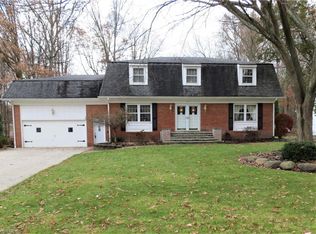 559 N Briarcliff Dr, Canfield, OH 44406
