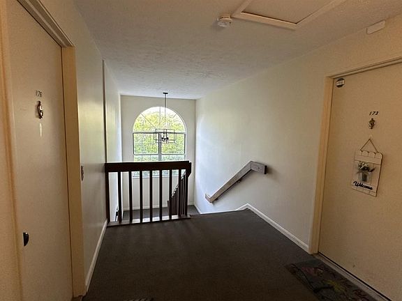3rd image of 1625 W Augusta Blvd #175