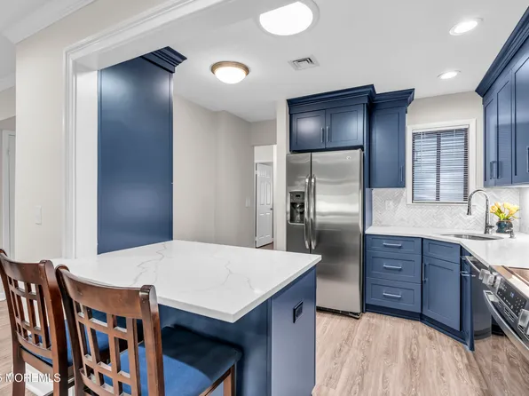 22 Claremont Court, Red Bank, NJ 07701