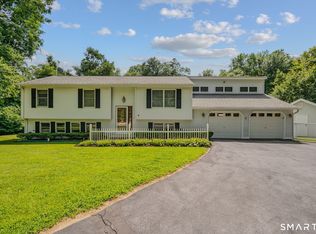 6 Liberty Road, Montville, CT 06370