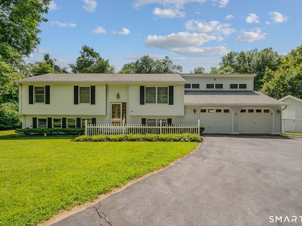 6 Liberty Road, Montville, CT 06370
