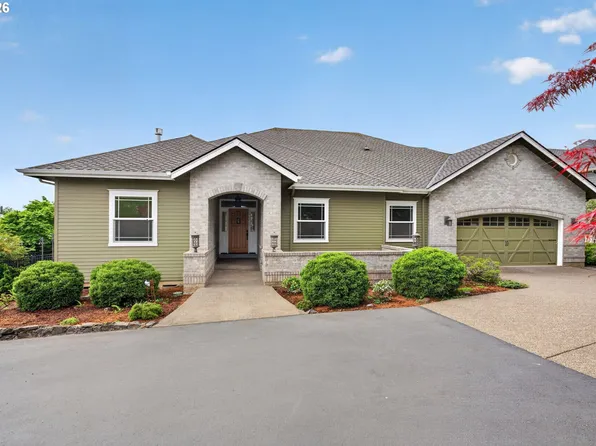 392 SW Dogwood Dr, Dundee, OR 97115