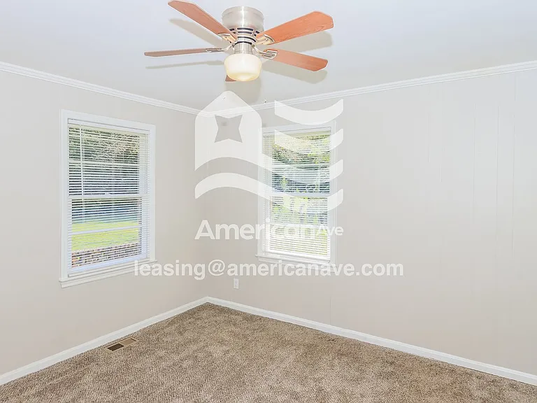 1631183_009_wm_-_bedroom_13145514.jpg