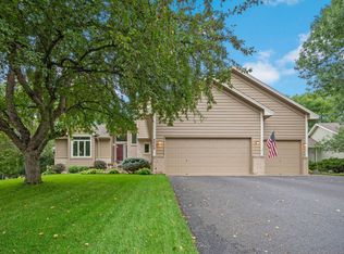 8909 Vickors Xing, Minneapolis, MN 55443