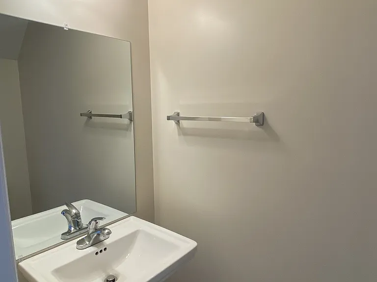350 Bracken Pl #1 — Photo 14