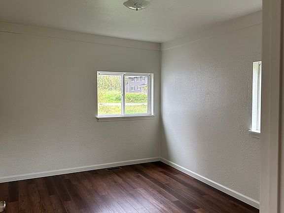 4th image of 801 E Blind Nick Dr #4