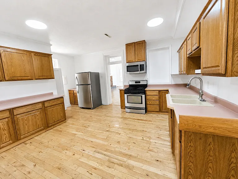 13224 S Redwood Rd — Photo 5