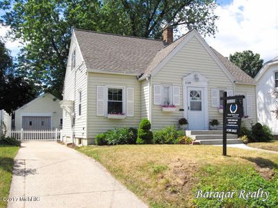 1138 Oaklawn St NE, Grand Rapids, MI, 49505