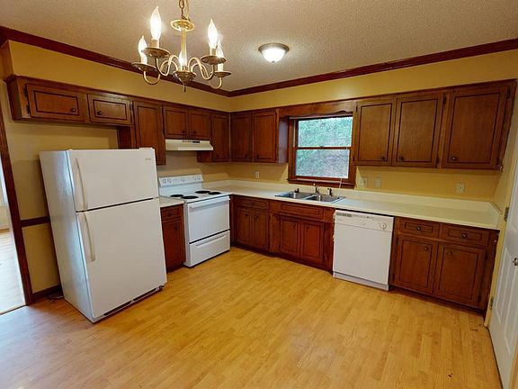 2nd image of 108 Red Wine Ct #108