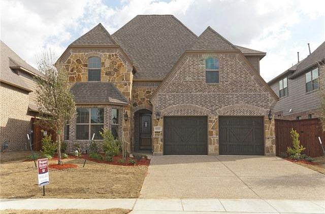 1st image of 8240 Oakwood Dr
