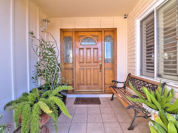 3rd image of 3366 Mira Vista Cir