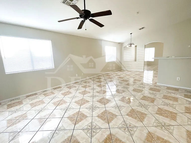 8930 W Catalina Dr — Photo 9