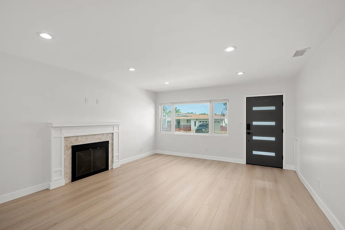4 bed, 1756 sqft, $6,150 — Photo 4
