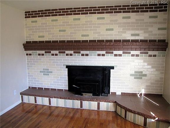 5th image of 1126 Florence Ave
