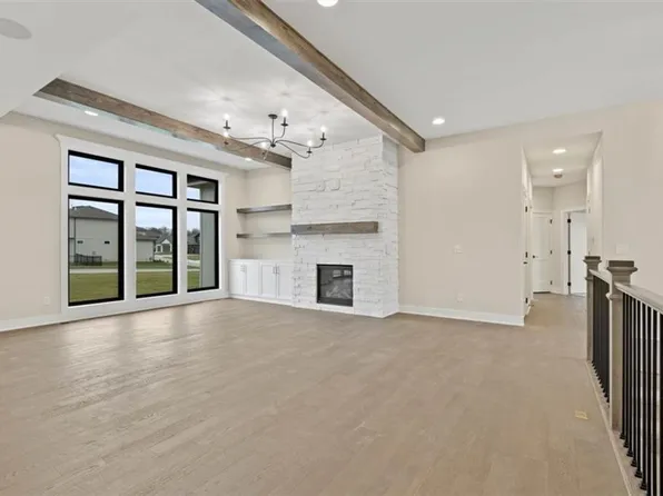 2303 SW Serena Pl, Lees Summit, MO 64082