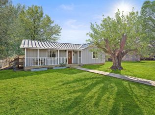 601 W Cypress, Johnson City, TX 78636