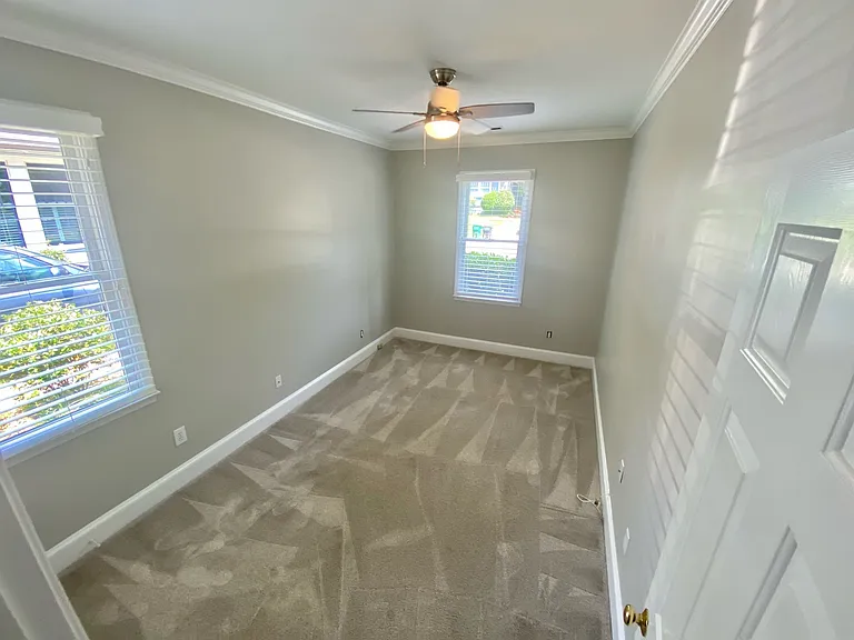 416 E Tremont Ave — Photo 16