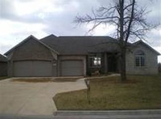 3218 W Village Ter, Springfield, MO 65810