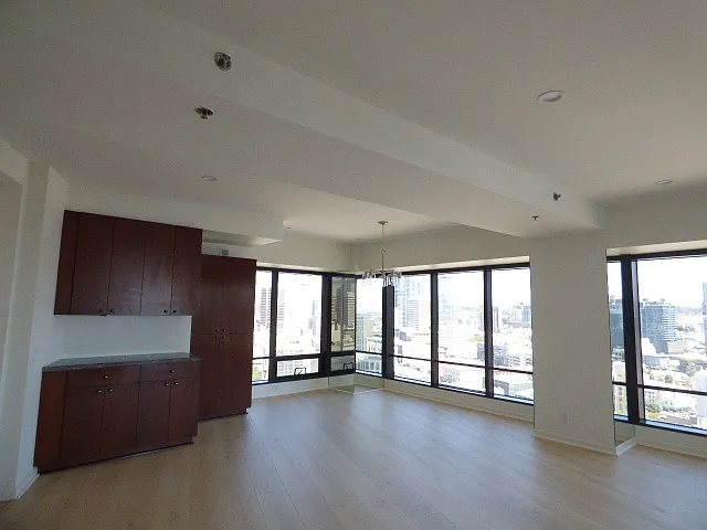 2 bed, 1572 sqft, $5,998 — Photo 3