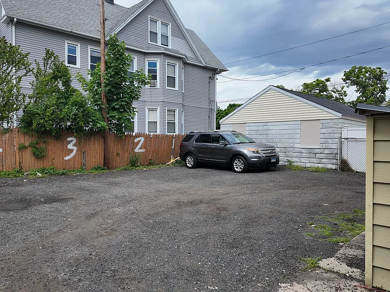 85 Thomas St #2 — Photo 12