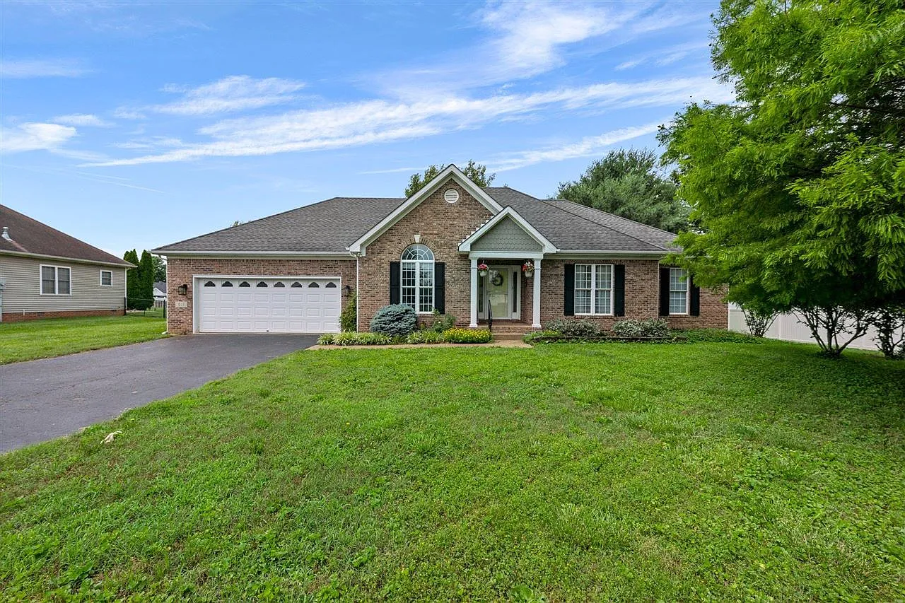 511 Greenridge Dr photo 1
