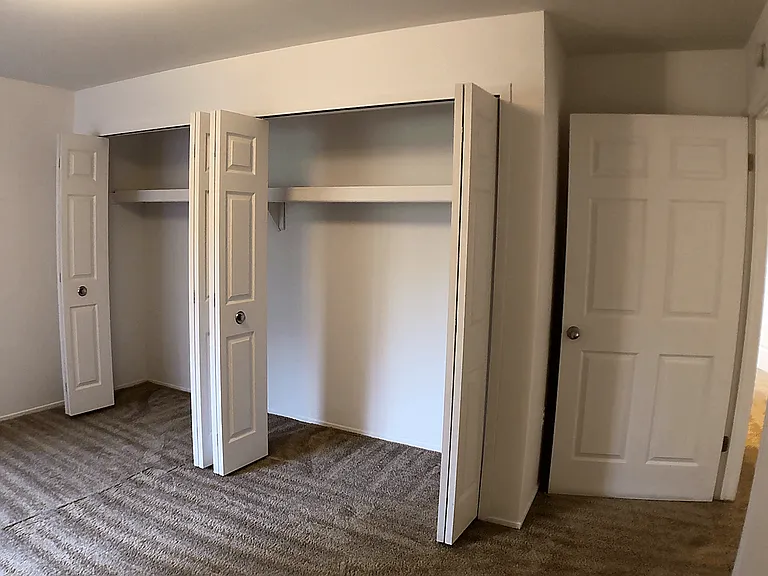 Prentiss Pointe Apartments — Photo 275