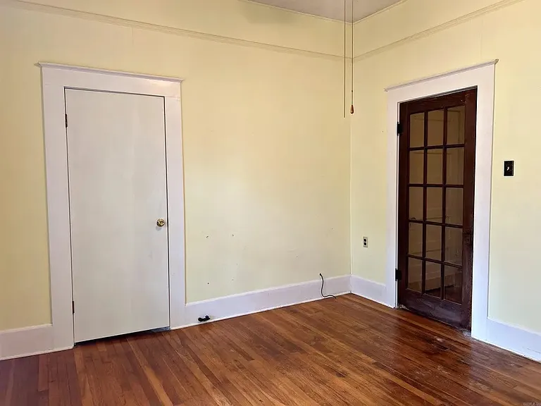1303 Wilson St — Photo 3
